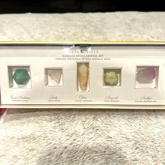 Luna Norte Other - ❌SOLD❌ LUNA Norte NWT 5Pc Genuine Stone Crystal Set